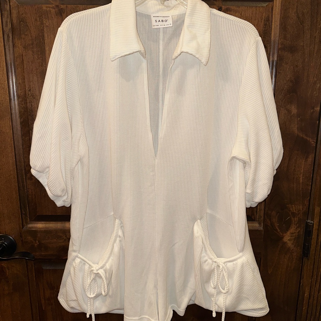 Sabo White Ribbed V-Neck Romper With Drawstring Pockets